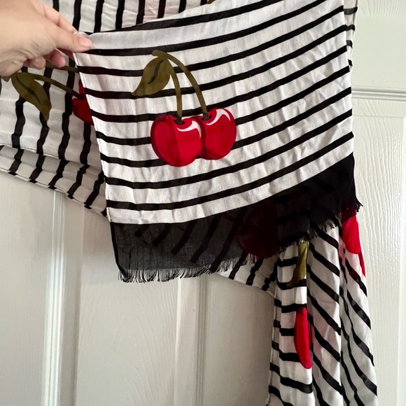 Adorable Kate Spade New York Ma Cherrie Oblong Scarf/Wrap 🍒 - Picture 7 of 13